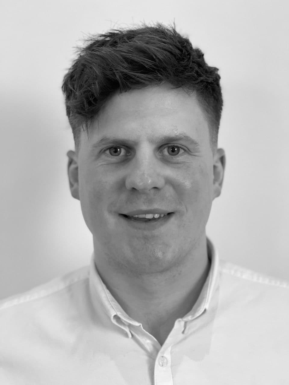 Mr Jonathan Barrow, Consultant Orthopaedic Surgeon